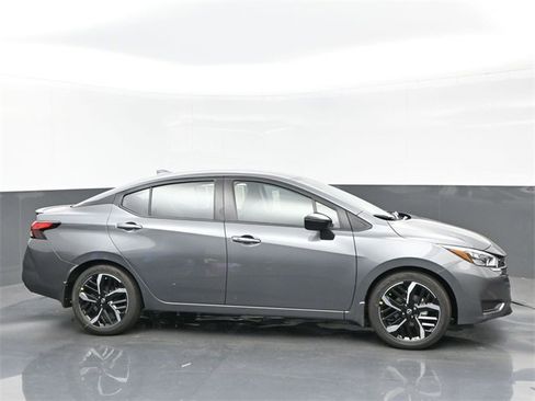 New 2025 Nissan Versa SR w/ Trunk Package image 7