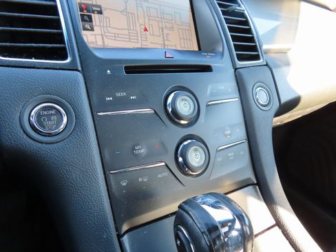 Used 2015 Ford Taurus SEL w/ Equipment Group 201A image 22