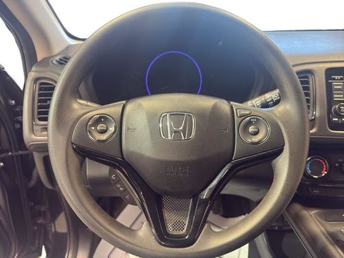 Used 2017 Honda HR-V LX image 16