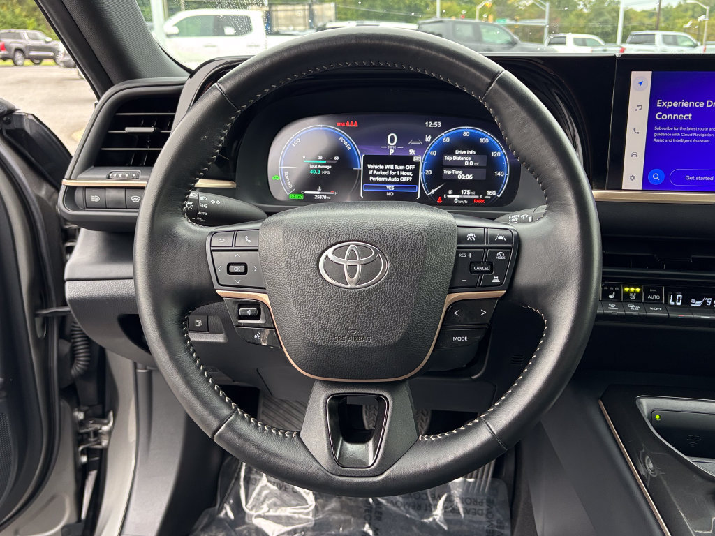 Used 2025 Toyota Crown AWD/4WD image 28