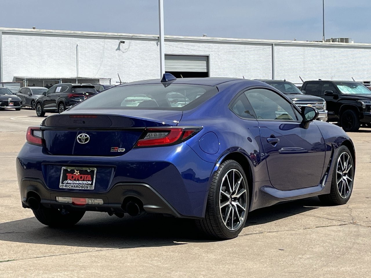 Used 2023 Toyota GR86 w/ ALL Weather Mat Package (TMS) RWD image 4
