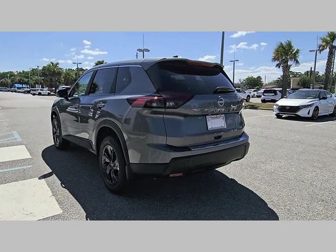 New 2026 Nissan Rogue SV FWD image 29