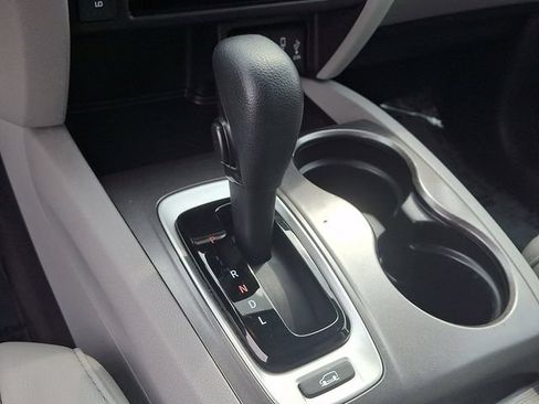 Used 2017 Honda Pilot EX-L image 17