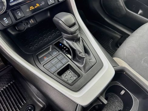 Used 2024 Toyota RAV4 XLE w/ Convenience Package AWD/4WD image 19