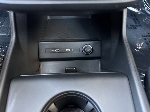 Used 2022 Audi Q4 e-tron Premium Plus w/ Premium Plus image 28