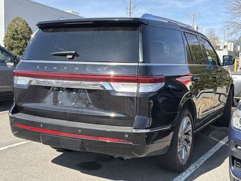 Used 2024 Lincoln Navigator Reserve AWD/4WD image 8