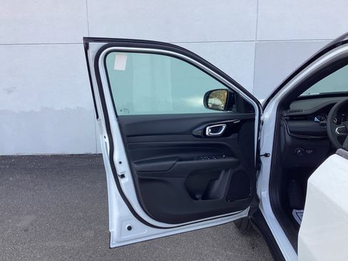 New 2026 Jeep Compass Limited image 11