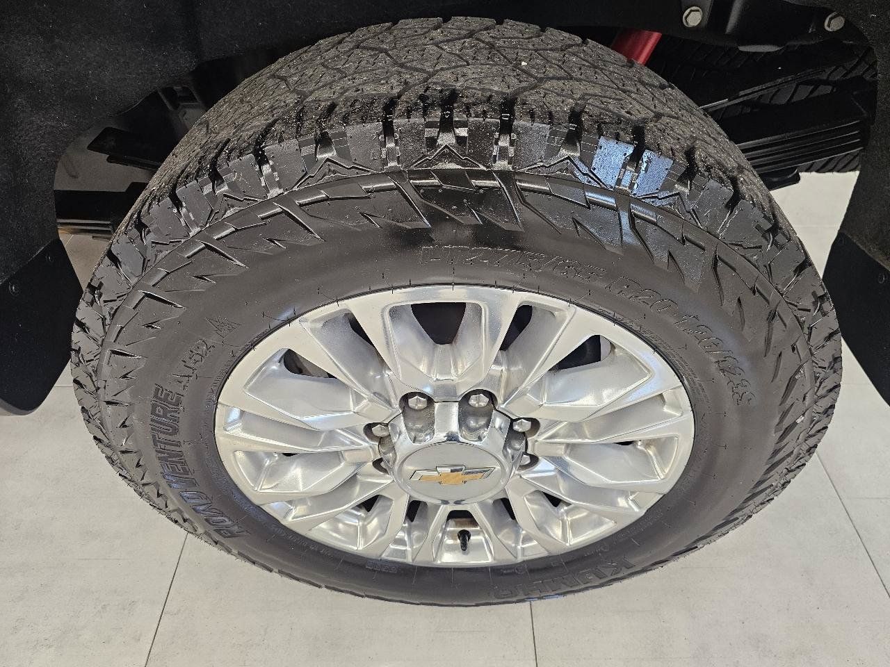 Used 2023 Chevrolet Silverado 3500 High Country w/ Z71 Off-Road Package AWD/4WD image 35