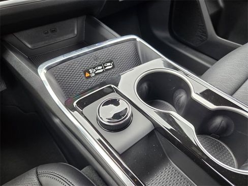 New 2026 Chevrolet Equinox LT w/ Convenience Package II image 28