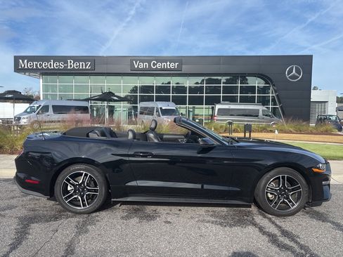 Used 2019 Ford Mustang Premium image 18