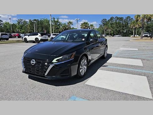 Used 2025 Nissan Altima 2.5 S image 20