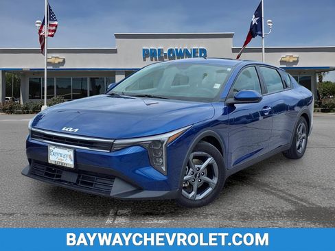 Used 2025 Kia K4 FWD image 1