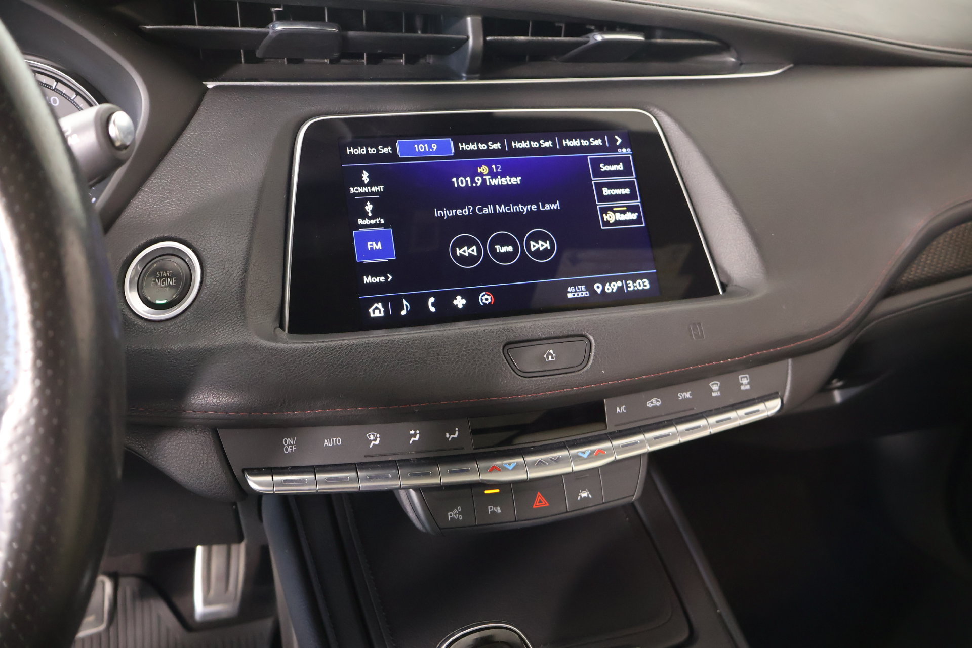 Used 2020 Cadillac XT4 Sport w/ Enhanced Visibility Package FWD image 5