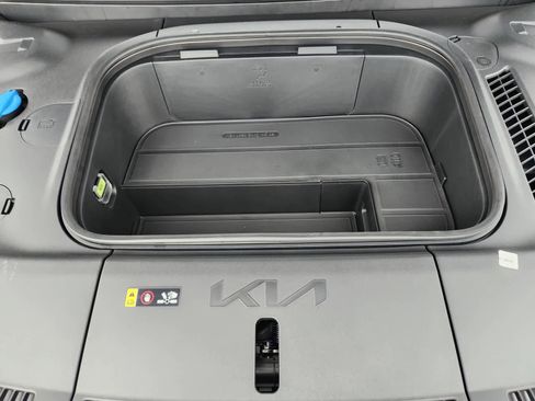 New 2026 Kia EV9 Wind AWD/4WD image 25