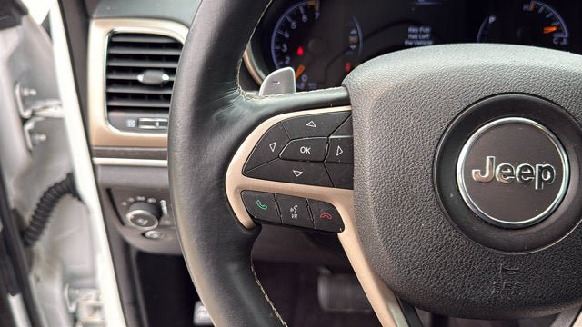 Used 2017 Jeep Grand Cherokee Limited AWD/4WD image 16