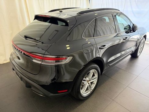 Certified 2023 Porsche Macan AWD/4WD image 9