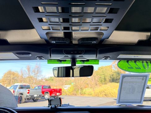 Used 2022 Jeep Gladiator Rubicon w/ Cold Weather Group image 19