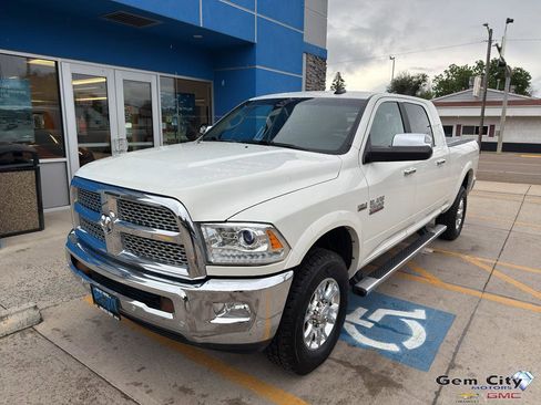 Used 2018 RAM 2500 Laramie image 2