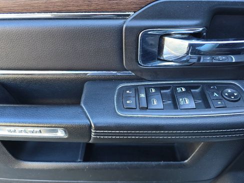 Used 2017 RAM 2500 Laramie w/ Sport Appearance Group AWD/4WD image 8