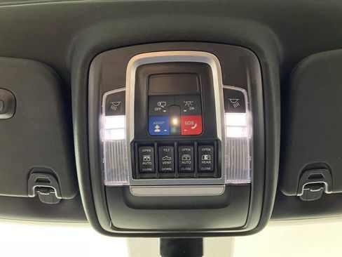 Used 2022 RAM 1500 Big Horn AWD/4WD image 36