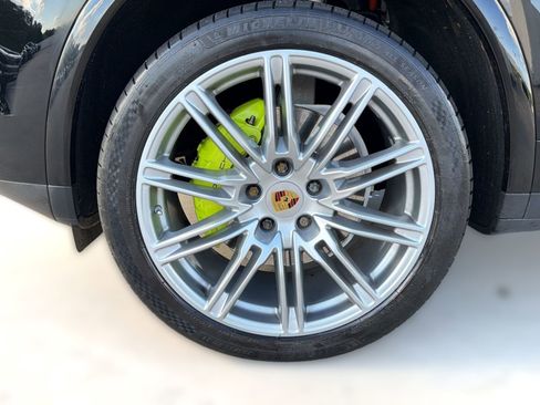 Used 2018 Porsche Cayenne S AWD/4WD image 11