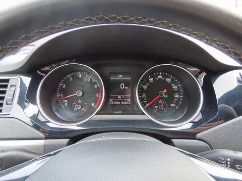 Used 2016 Volkswagen Jetta Sport w/ Lighting Package image 22