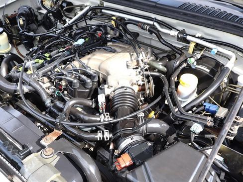 Used 2000 Nissan Frontier XE RWD image 41