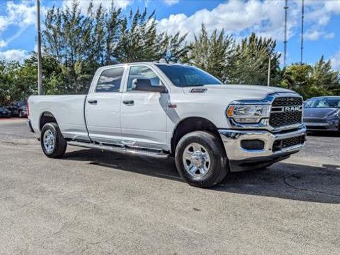 Used 2021 RAM 3500 Tradesman w/ Chrome Appearance Group image 11