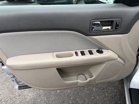 Used 2010 Ford Fusion SE FWD image 17