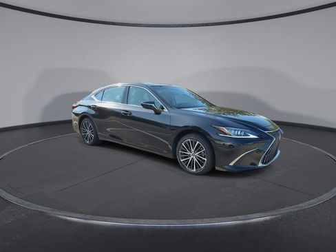 Used 2025 Lexus ES 350 w/ Premium Package FWD image 2