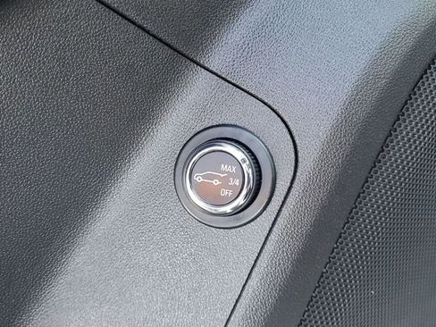 Used 2018 GMC Acadia SLT image 26