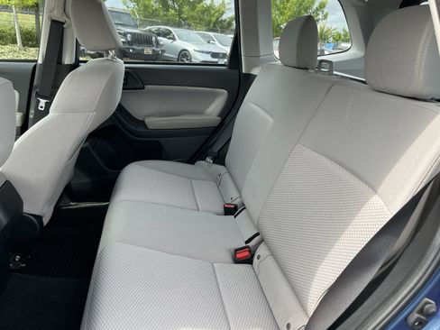 Used 2017 Subaru Forester 2.5i AWD/4WD image 14