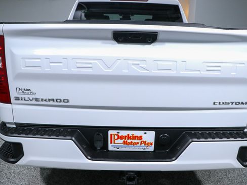Used 2024 Chevrolet Silverado 1500 Custom AWD/4WD image 8