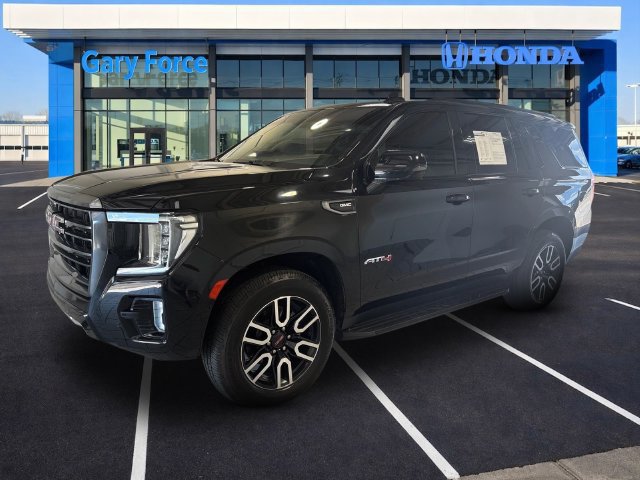 Used 2023 GMC Yukon AT4 w/ Technology Package AWD/4WD image 4