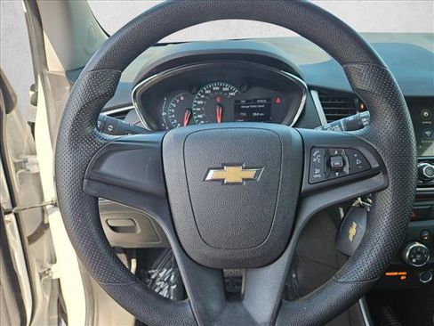 Used 2019 Chevrolet Trax LS w/ LPO, Protection Package FWD image 10