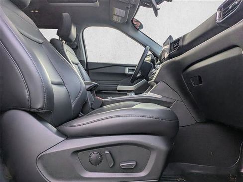 Used 2023 Ford Explorer XLT w/ Equipment Group 202A image 23