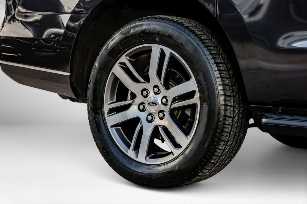 Used 2024 Ford Expedition Max Limited AWD/4WD image 60