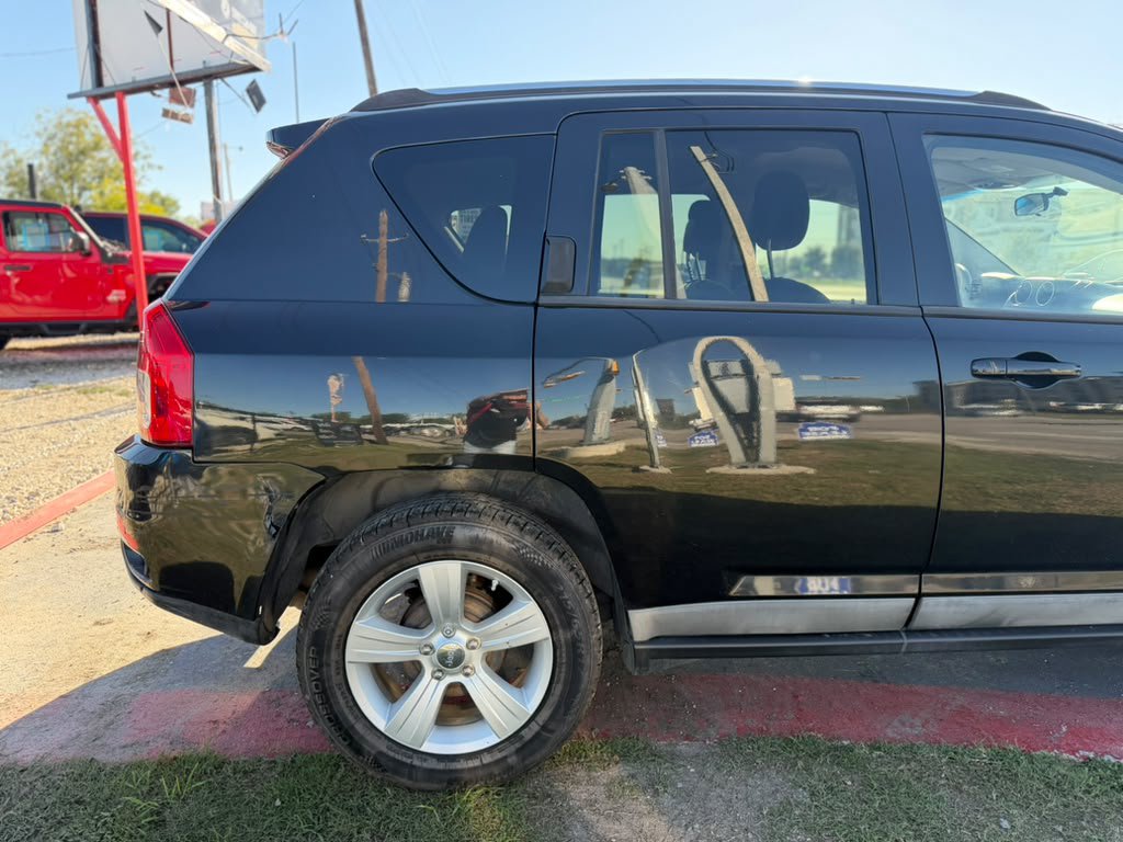 Used 2011 Jeep Compass 2WD image 11