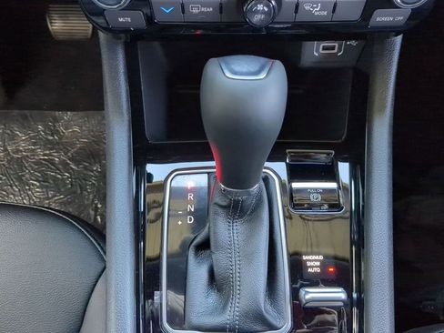 New 2026 Jeep Compass Latitude image 9