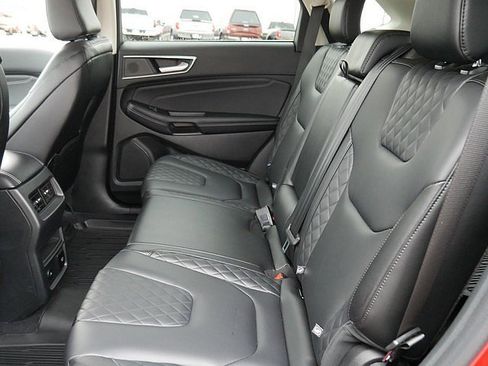 Used 2024 Ford Edge Titanium image 16