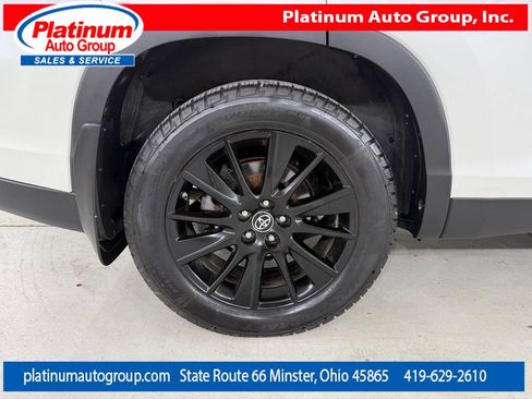 Used 2019 Toyota Highlander SE AWD/4WD image 19