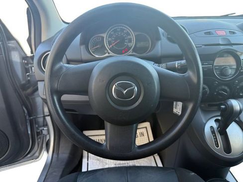 Used 2012 MAZDA MAZDA2 Sport FWD image 12