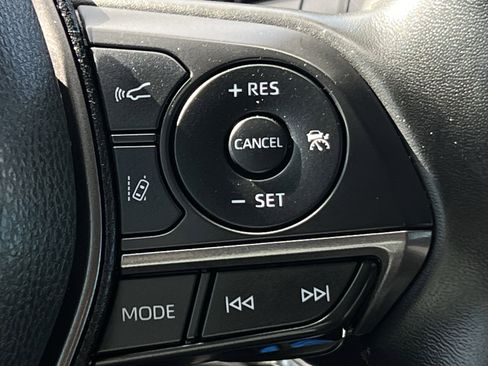 Used 2024 Toyota Camry SE image 13