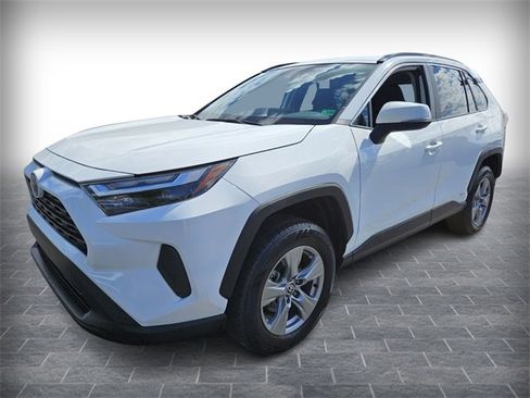Used 2024 Toyota RAV4 XLE image 3