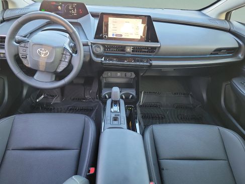 Used 2026 Toyota Prius FWD image 8