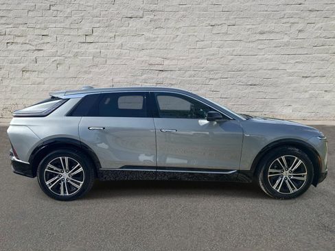 Certified 2025 Cadillac Lyriq Luxury RWD image 6