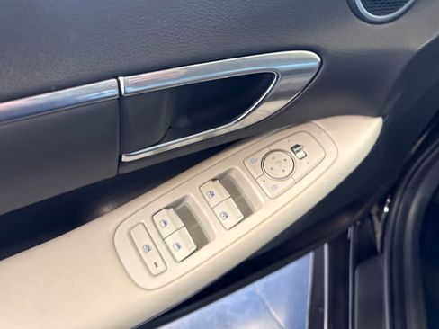 Used 2023 Hyundai Sonata SEL w/ Convenience Package FWD image 18