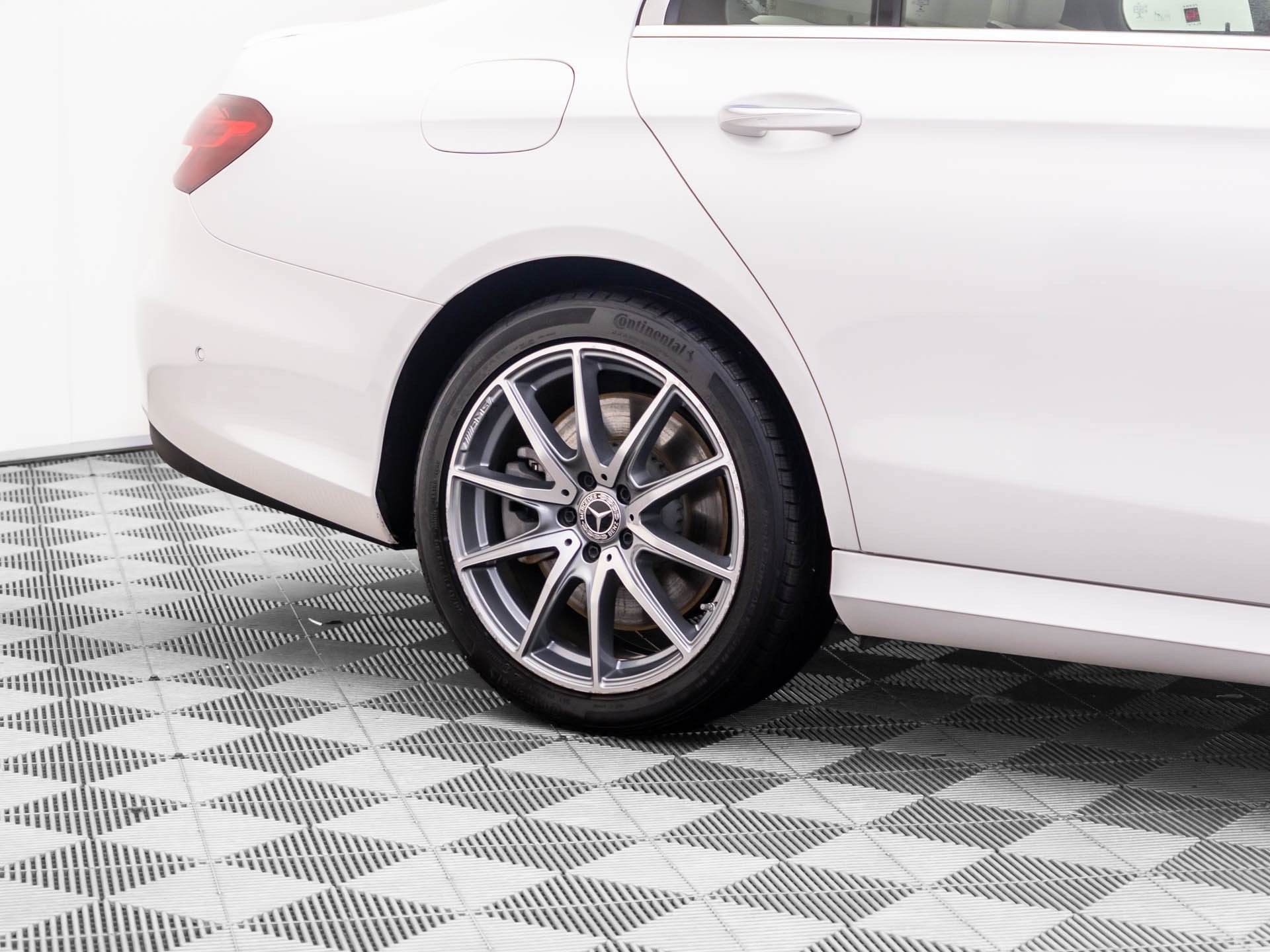 Certified 2022 Mercedes-Benz E 450 4MATIC Sedan image 35