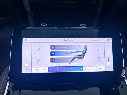 Used 2022 Jeep Grand Wagoneer Series III image 7