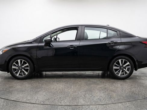 Used 2025 Nissan Versa SV FWD image 5